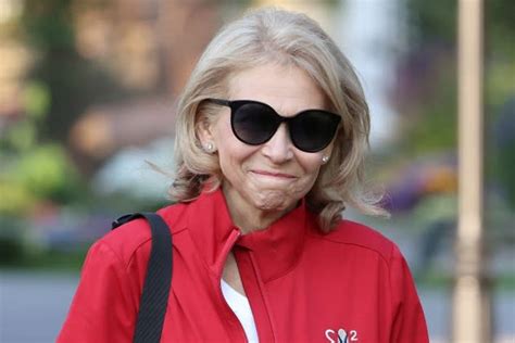 Paramount Global Stock Pops as Redstone Engages in Exclusive .